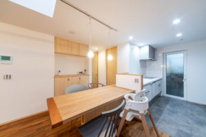 廿日市に建つ子育て家族パッシブデザイン注文住宅