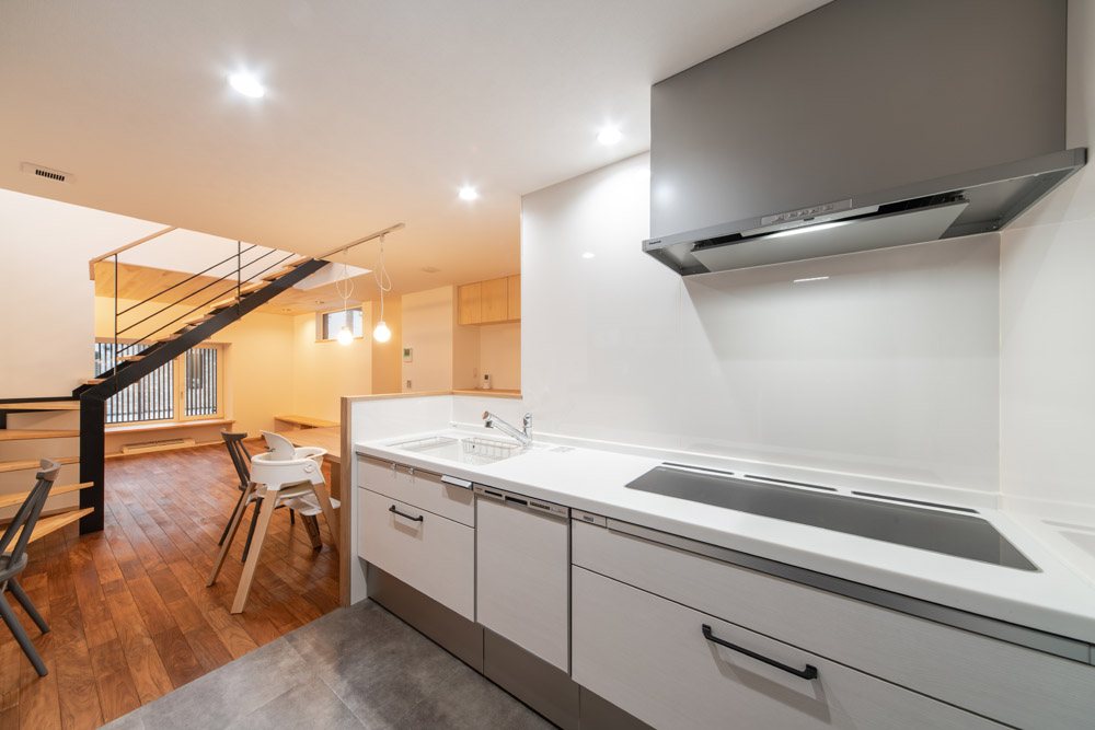 廿日市に建つ子育て家族パッシブデザイン注文住宅