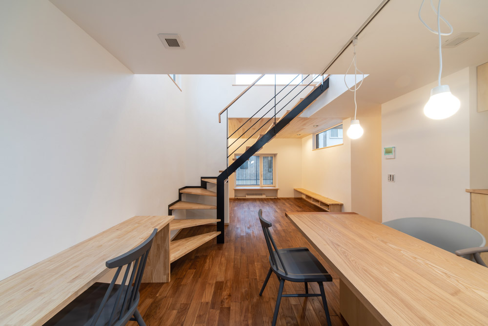 廿日市に建つ子育て家族パッシブデザイン注文住宅