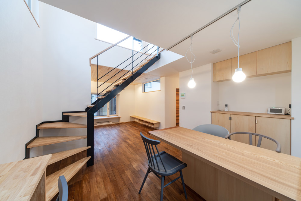 廿日市に建つ子育て家族パッシブデザイン注文住宅