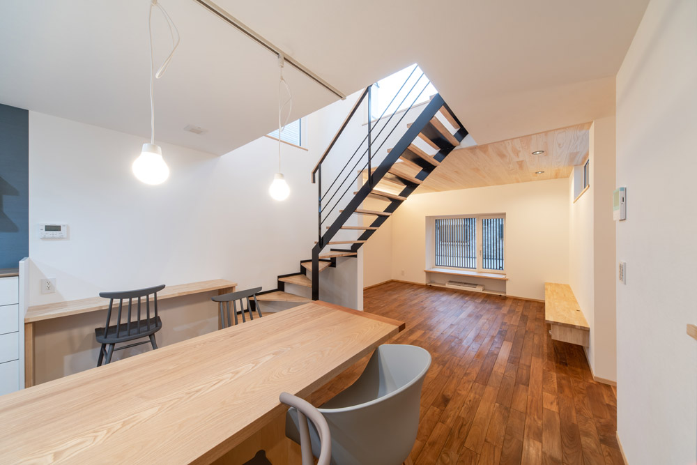 廿日市に建つ子育て家族パッシブデザイン注文住宅