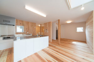 広島市安佐南区に建つ　優しい高性能注文住宅