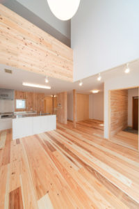 広島市安佐南区に建つ　優しい高性能注文住宅