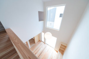 広島市安佐南区に建つ　優しい高性能注文住宅　明るいリビング