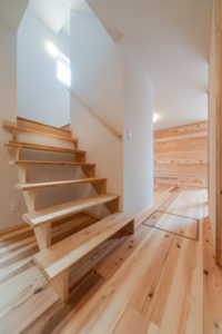 広島市安佐南区に建つ　優しい高性能注文住宅