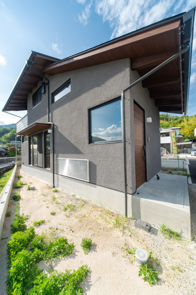 広島市安佐南区の注文住宅　高性能パッシブ設計　外観