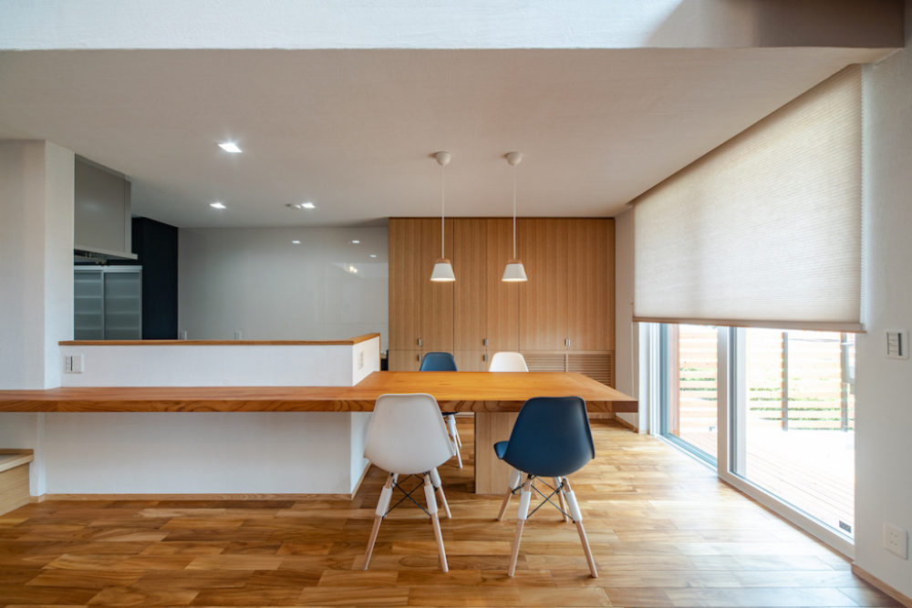廿日市で最上級の快適性　廿日市パッシブハウス　使いやすい　ダイニングテーブル