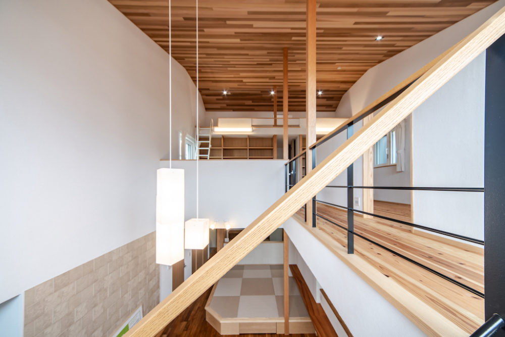 廿日市で最上級の快適性　廿日市パッシブハウス　明るい吹き抜け