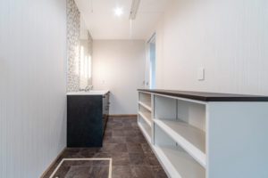 広島で最上級の快適性　こころパッシブハウス　おしゃれな洗面脱衣