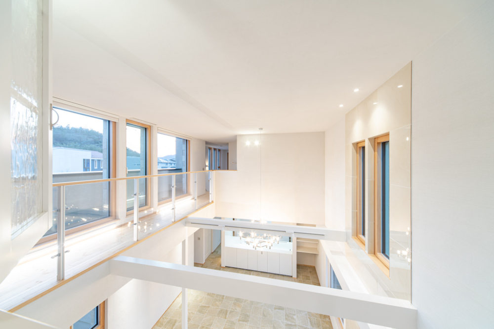 広島で最上級の快適性　こころパッシブハウス　おしゃれなリビング