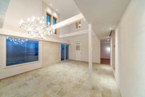 広島で最上級の快適性　こころパッシブハウス　おしゃれなリビング